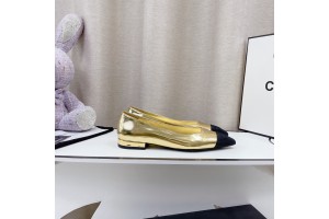 Chanel 2022 SS New Flats Gold CHN-114